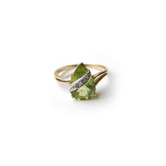 Vintage 9ct Gold Peridot & Diamond Ring