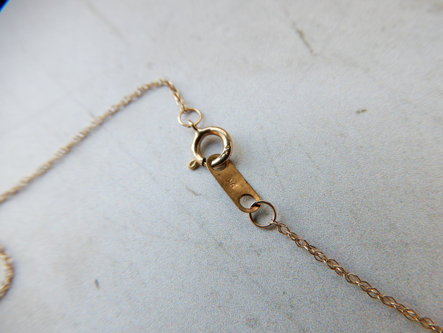 Vintage 9ct Gold Emerald Eternity Circle Necklace