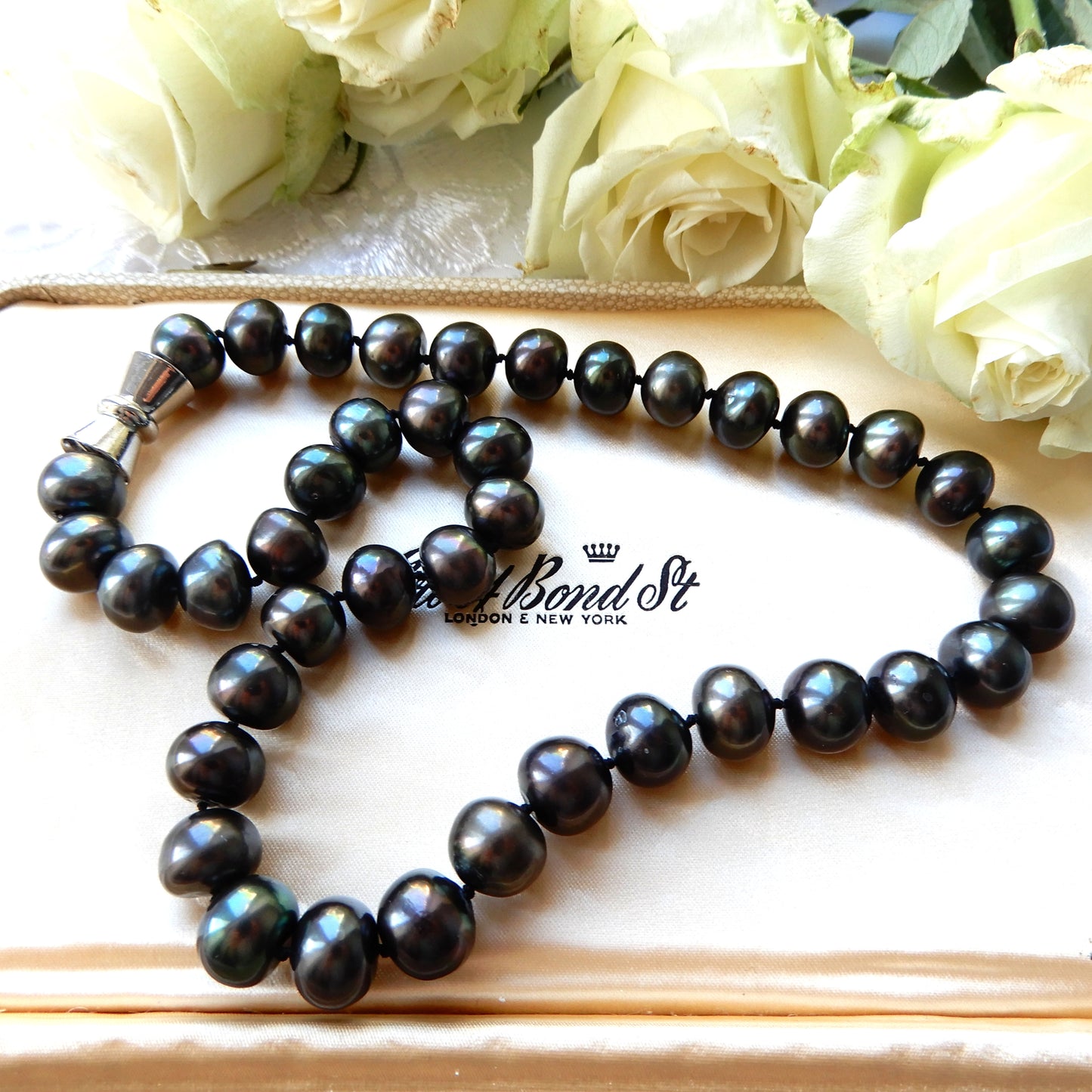 Tahitian Pearl Hand Knotted Necklace 18inches