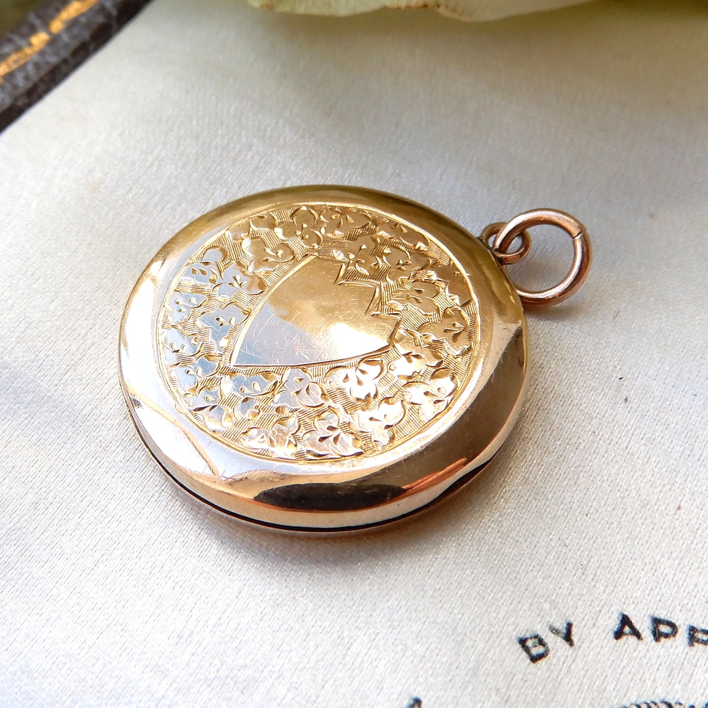 Antique 9ct Gold Back & Front Locket