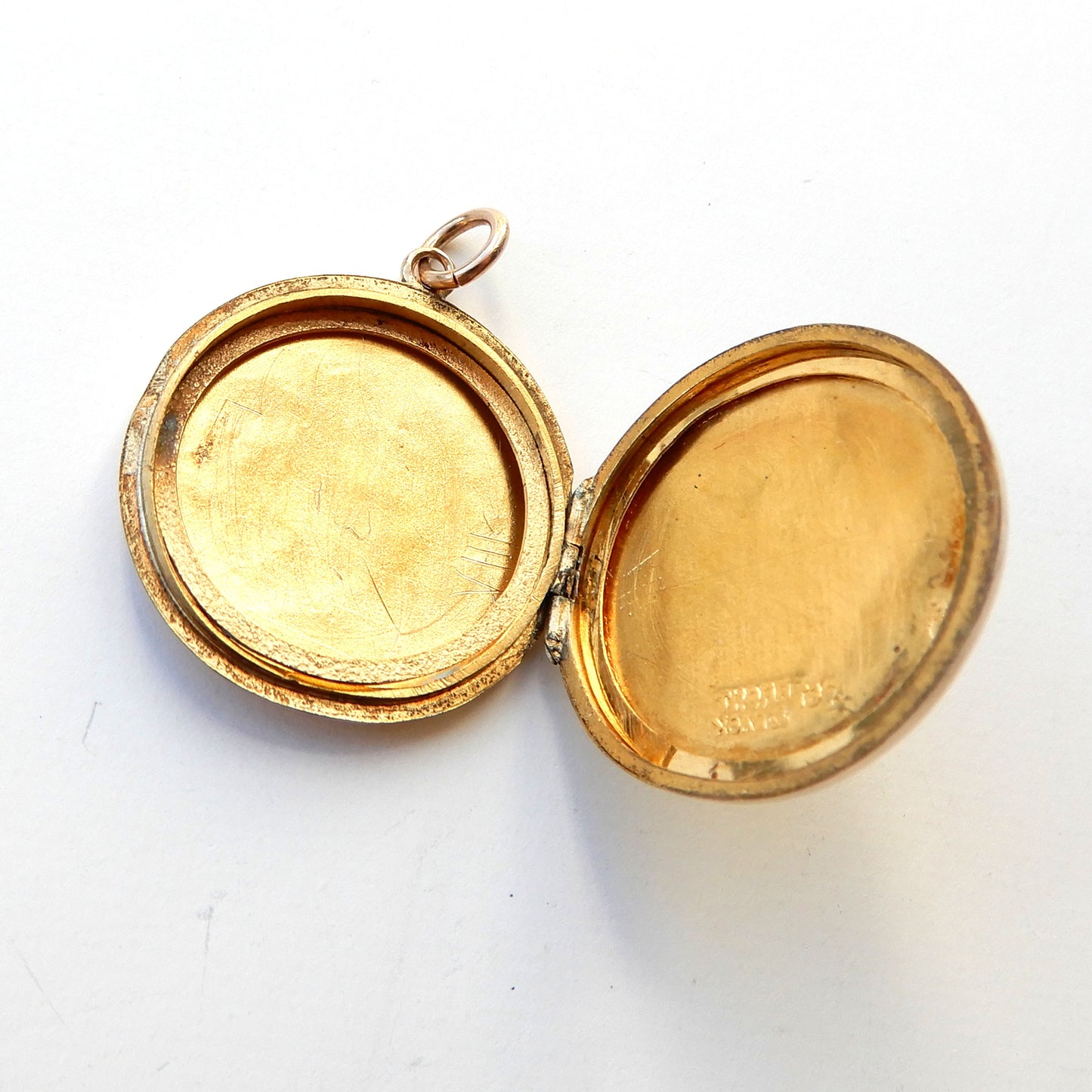 Antique 9ct Gold Back & Front Locket