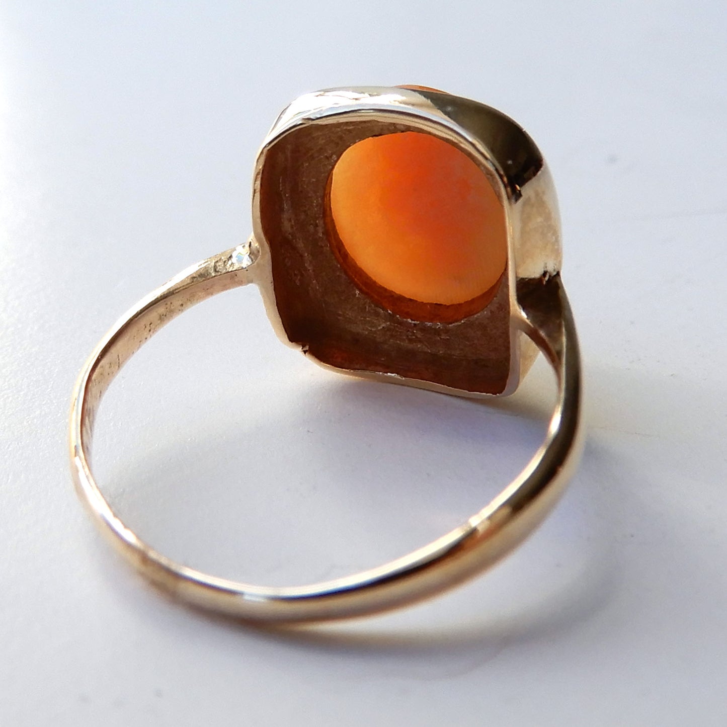 Vintage 9CT Gold Shell Cameo Ring
