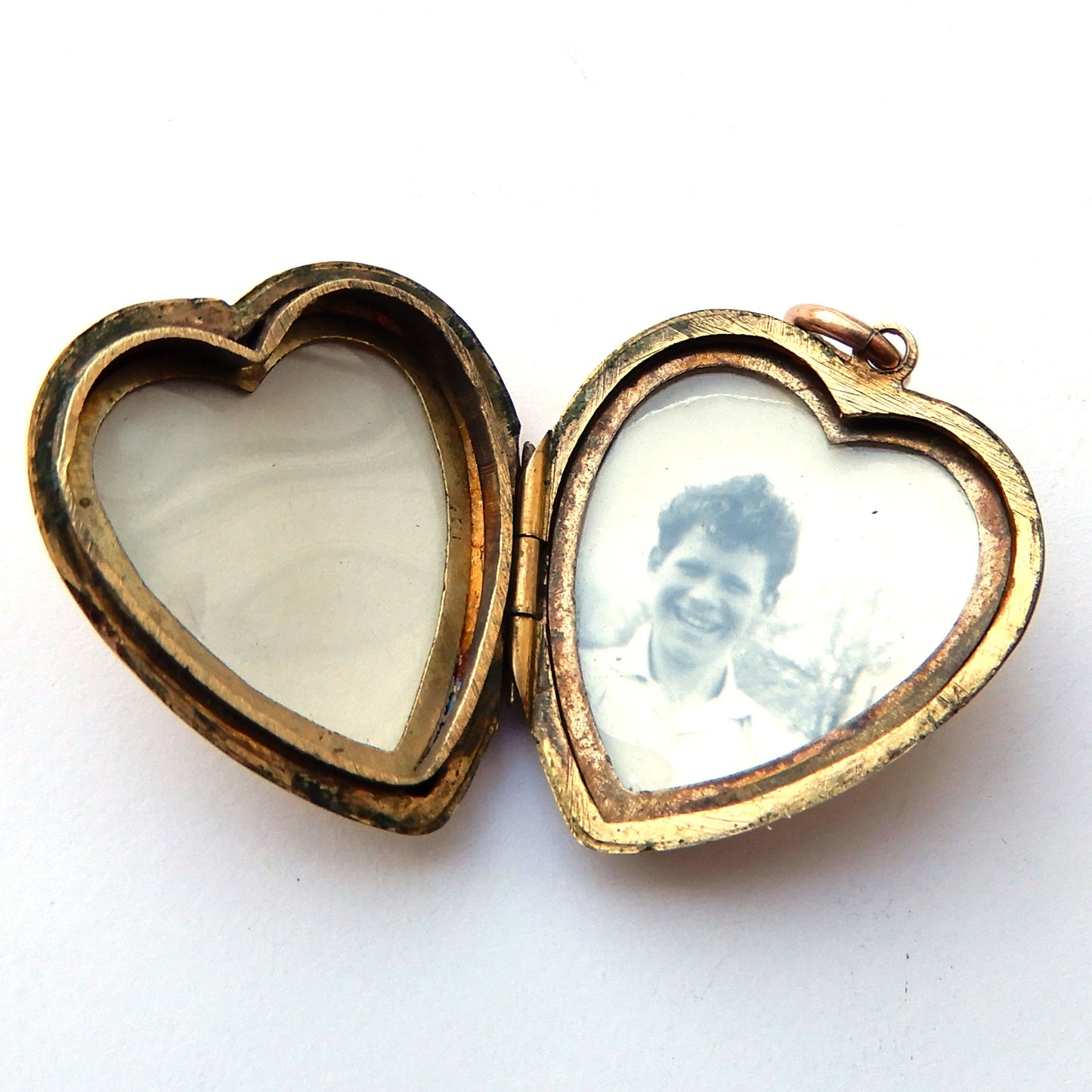 Vintage 9ct Gold Back & Front Heart Locket