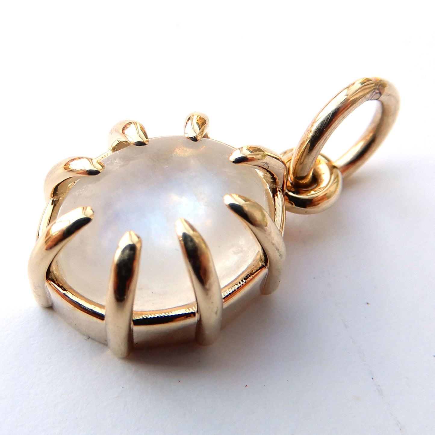 9ct Gold Moonstone Pendant