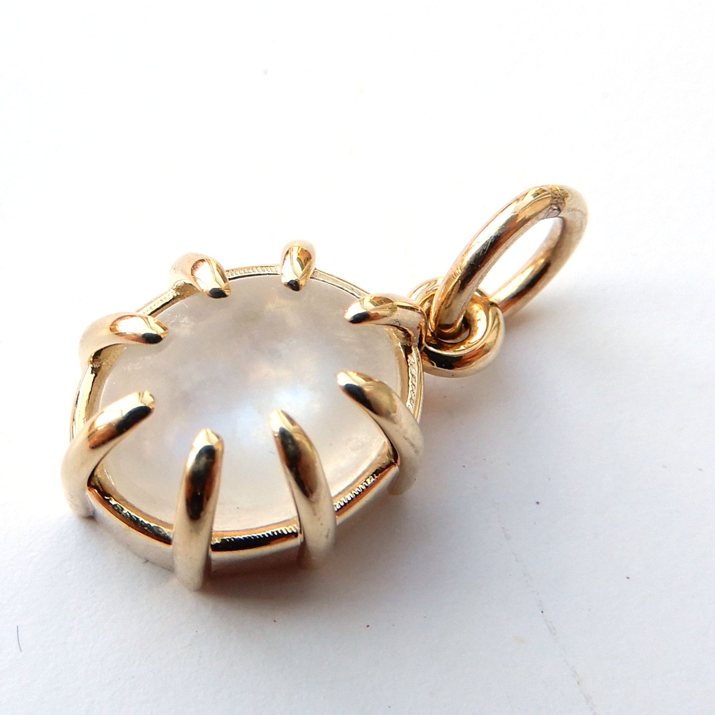 9ct Gold Moonstone Pendant