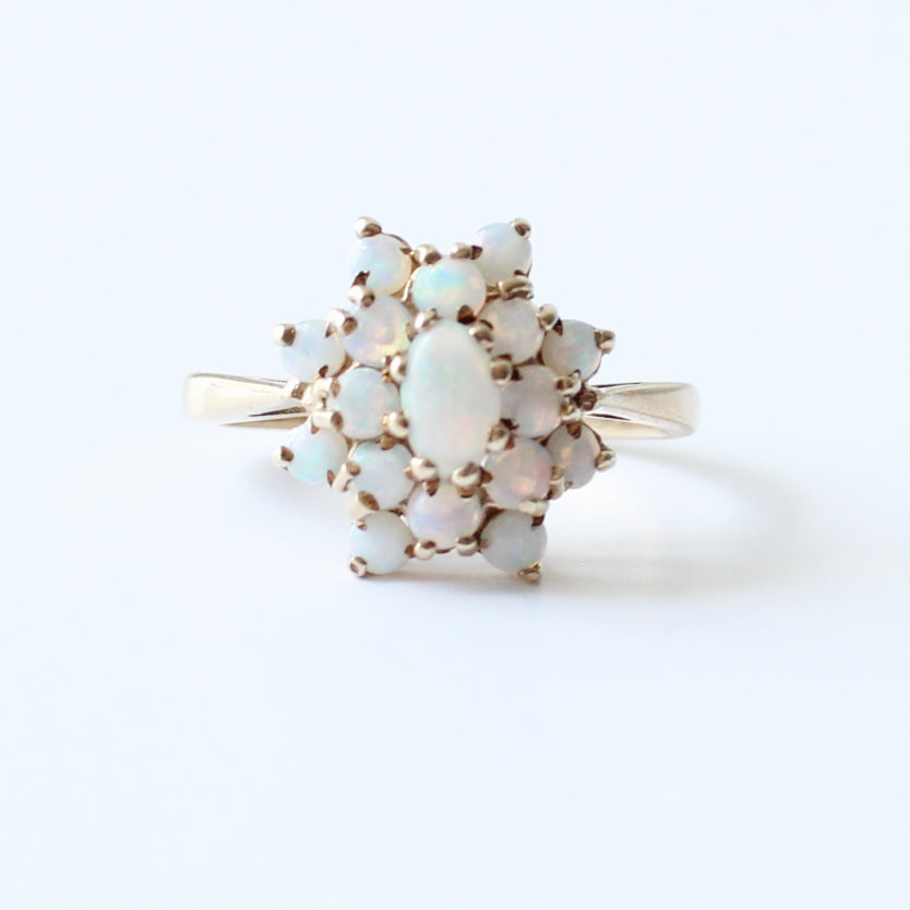 Vintage 9ct Opal Cluster Ring