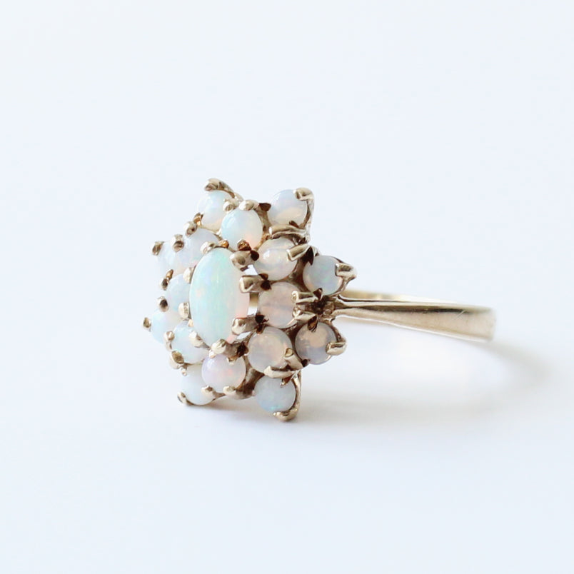 Vintage 9ct Opal Cluster Ring