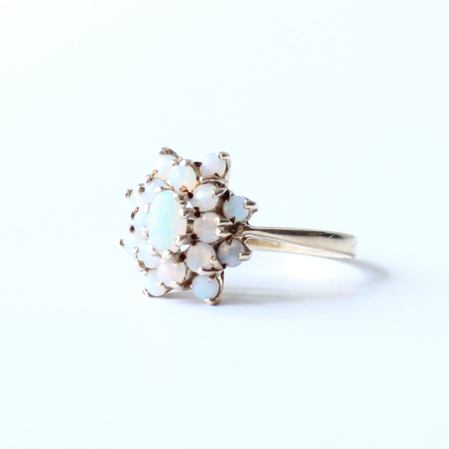 Vintage 9ct Opal Cluster Ring