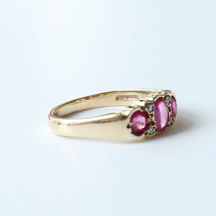 Vintage 9ct Gold Ruby & Diamond Ring