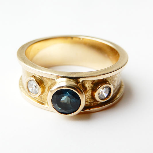 Chunky 9ct Gold Sapphire & Diamond Band (7.2grams)