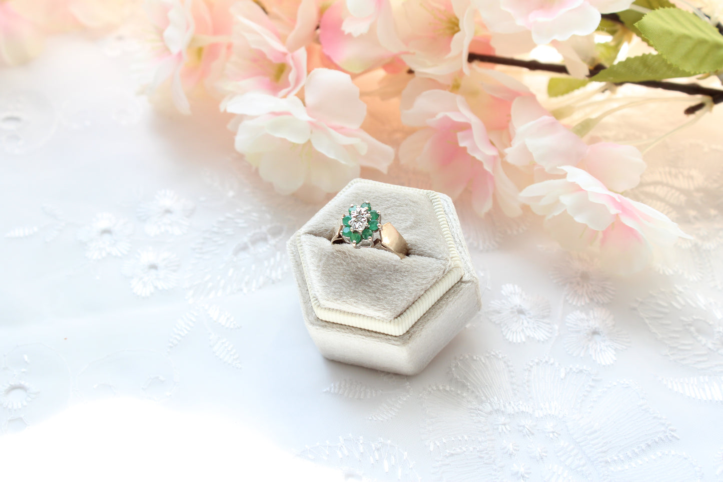 Vintage 9ct Gold Emerald & Diamond Ring