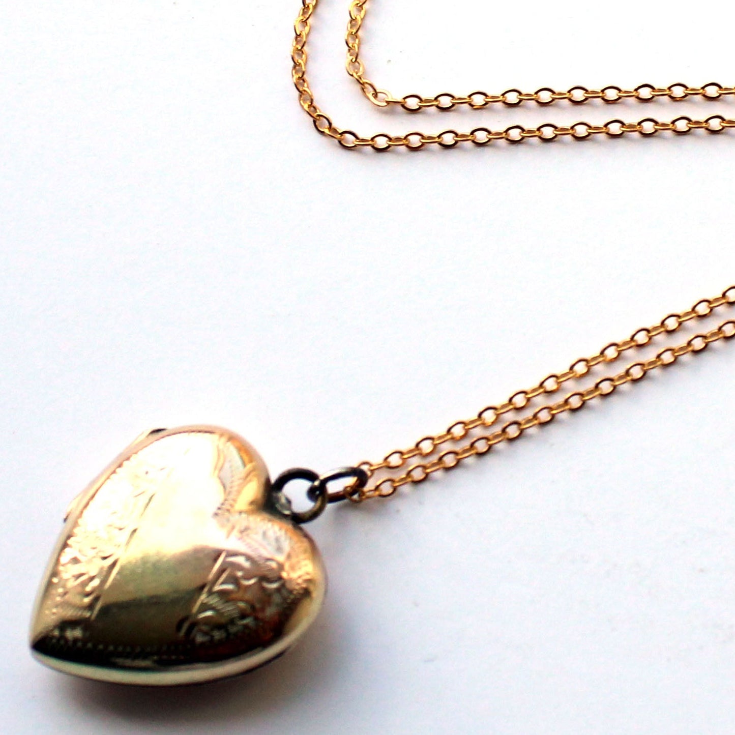 Vintage 9ct Gold Back & Front Heart Locket