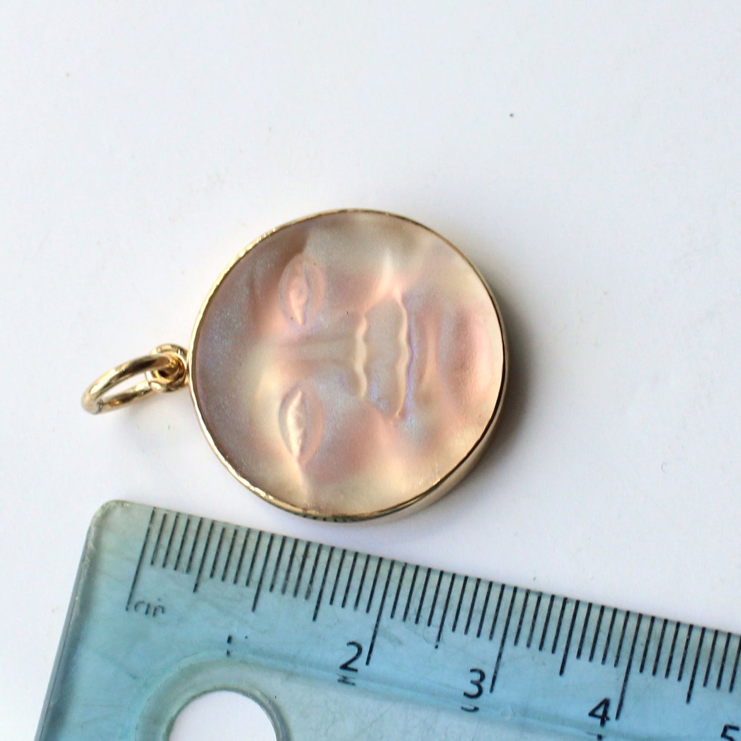 9ct Gold Carved Moon Face Pendant