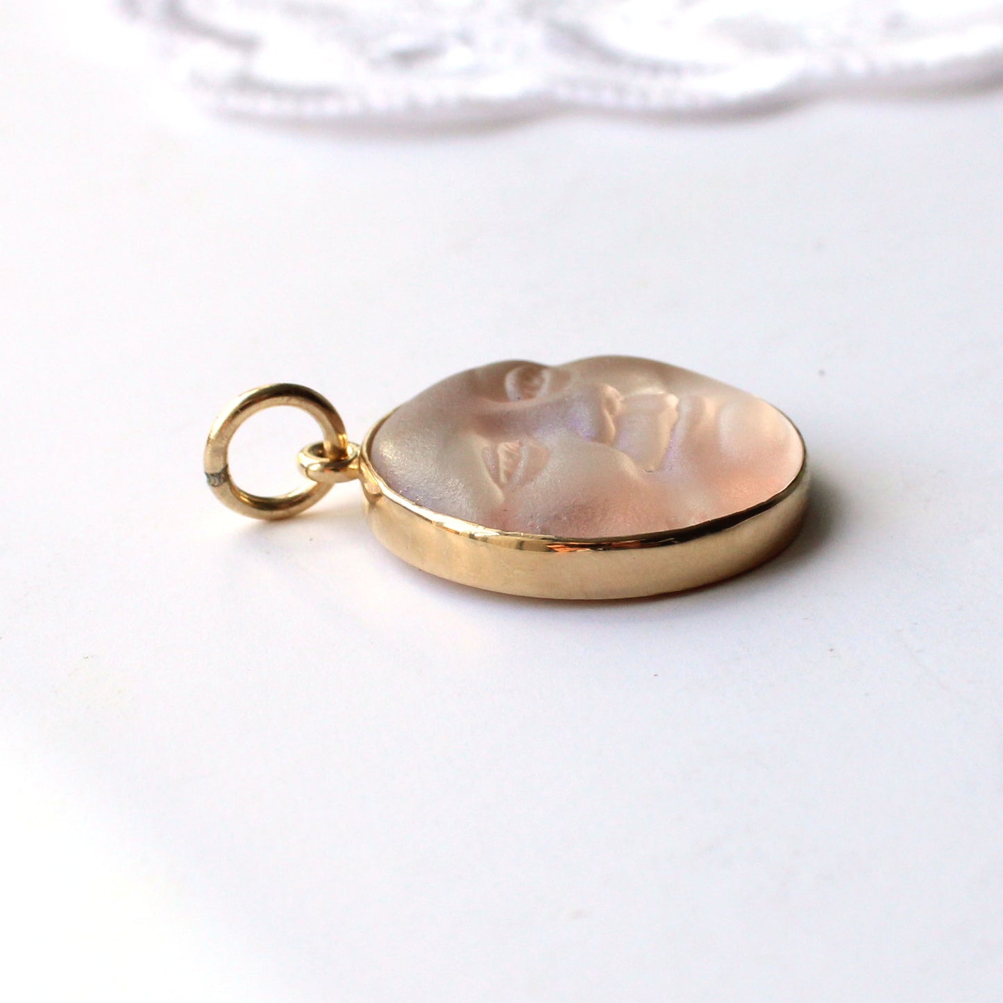 9ct Gold Carved Moon Face Pendant