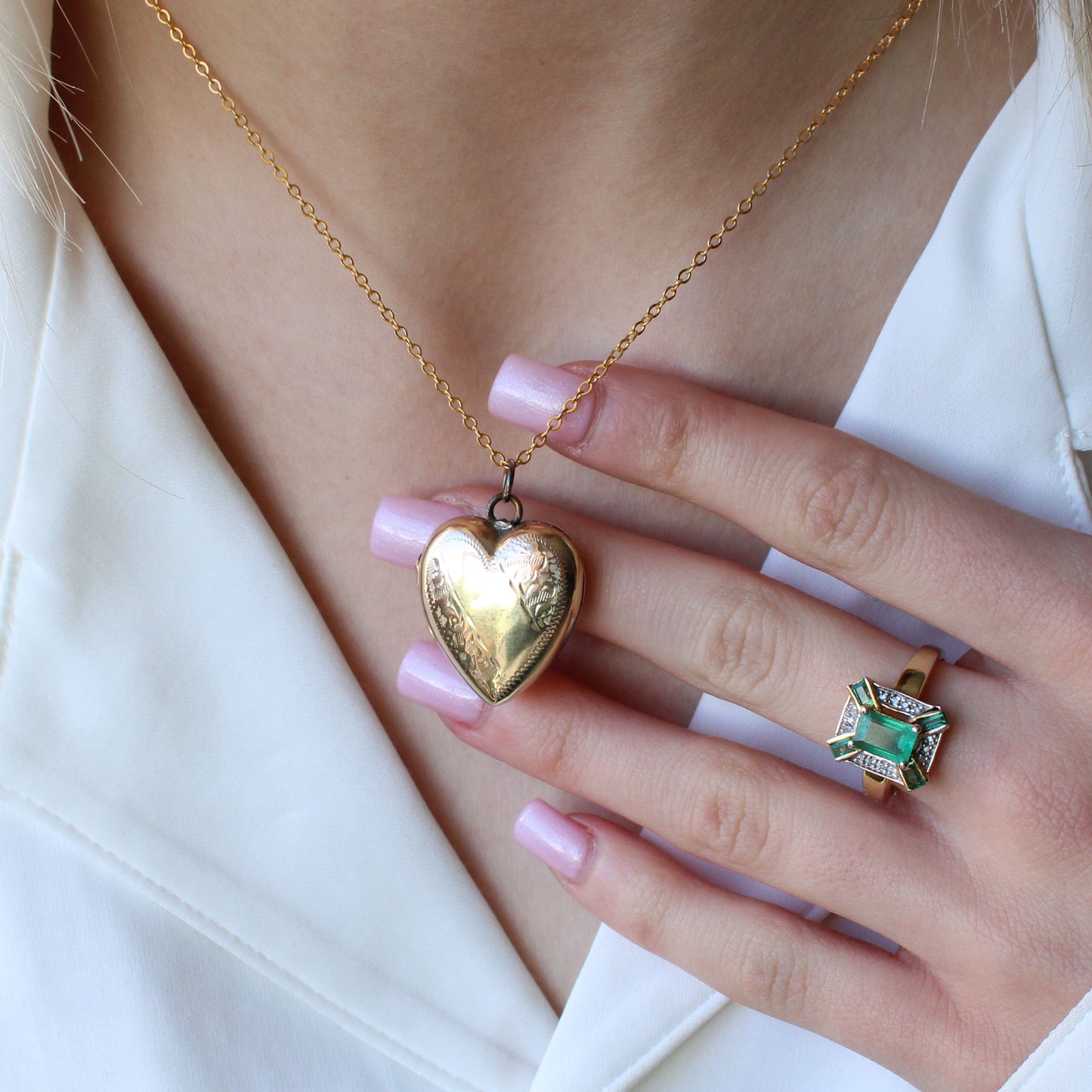 Vintage 9ct Gold Back & Front Heart Locket