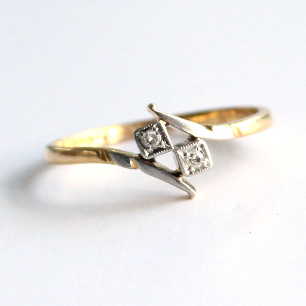 Art Deco 18ct Gold Diamond Bypass Ring