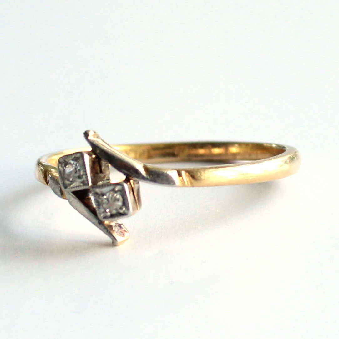 Art Deco 18ct Gold Diamond Bypass Ring