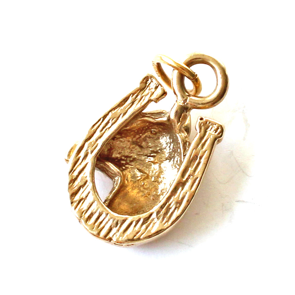 Large Antique 9ct Gold Horse Pendant (5.6grams)