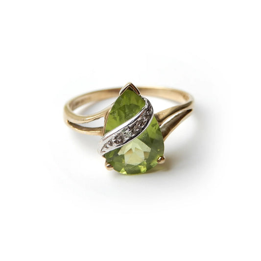 Vintage 9ct Gold Peridot & Diamond Ring