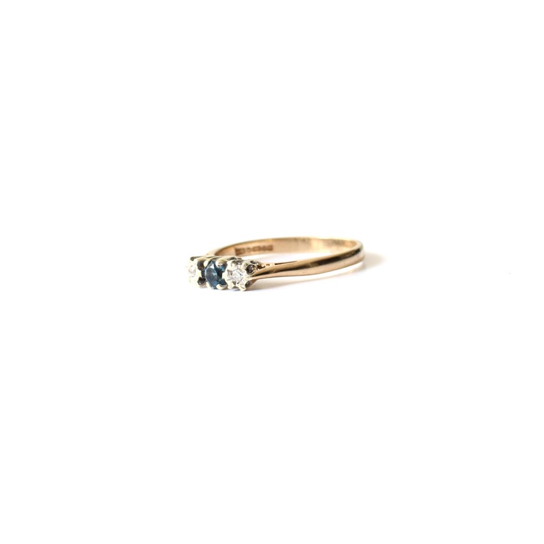 Vintage 9ct Gold Sapphire & Diamond Trilogy Ring