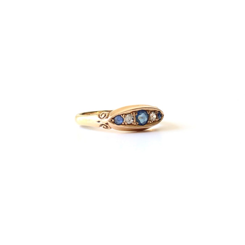 Antique 18ct Gold Sapphire & Diamond Boat Ring