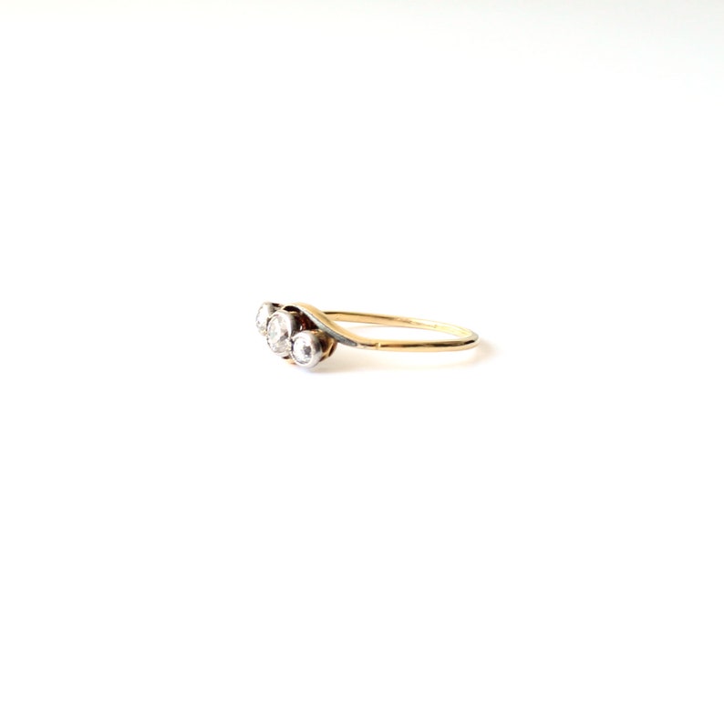 Antique 9ct Gold platinum Diamond Toi et Moi Ring