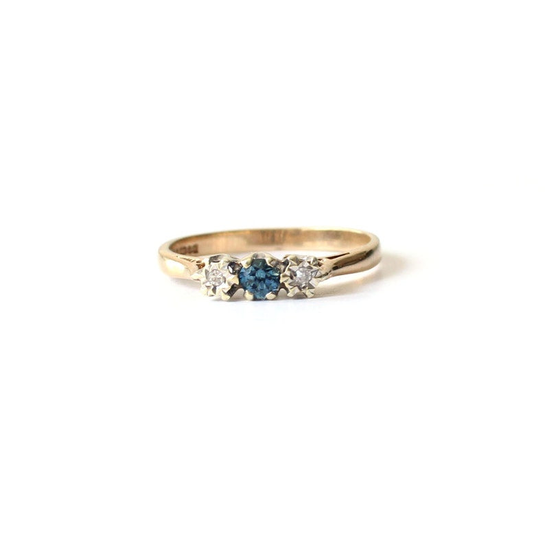 Vintage 9ct Gold Sapphire & Diamond Trilogy Ring