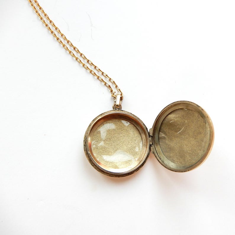 Vintage Rolled Gold Circle Locket with Chain