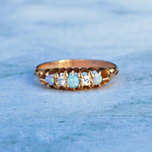 Antique 18ct Gold Opal & Diamond Ring