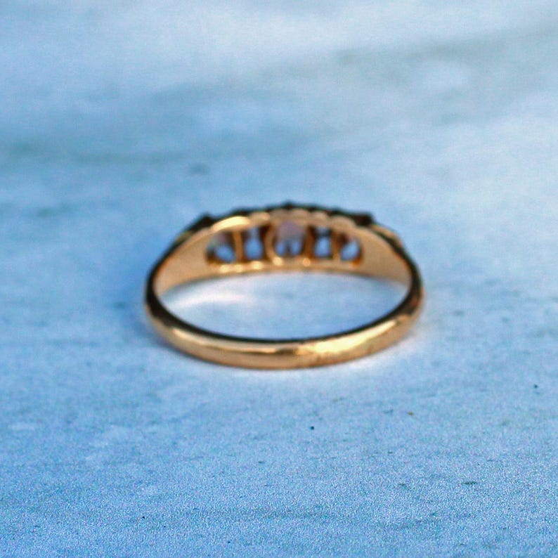 Antique 18ct Gold Opal & Diamond Ring