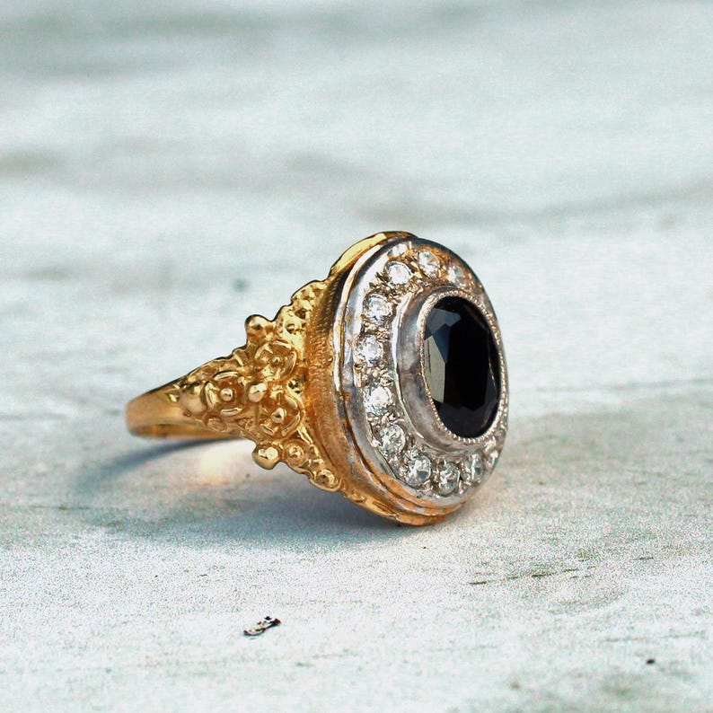 Victorian style Sterling Silver Emerald Paste Sweetheart Ring