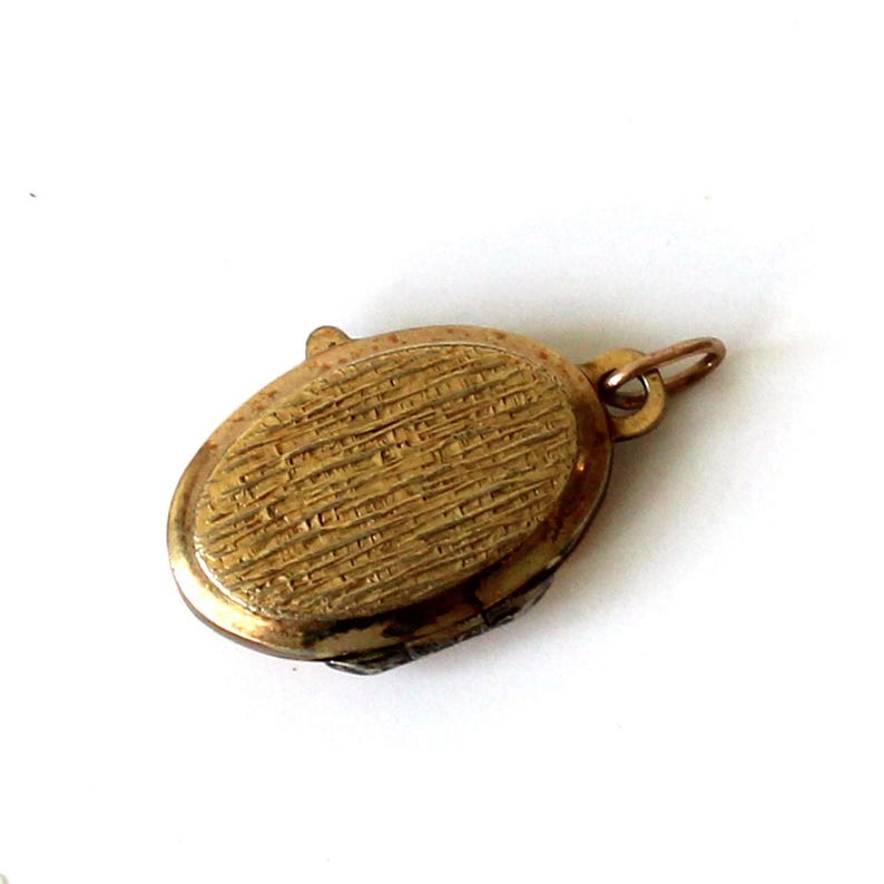 Vintage Rolled Gold Floral Locket