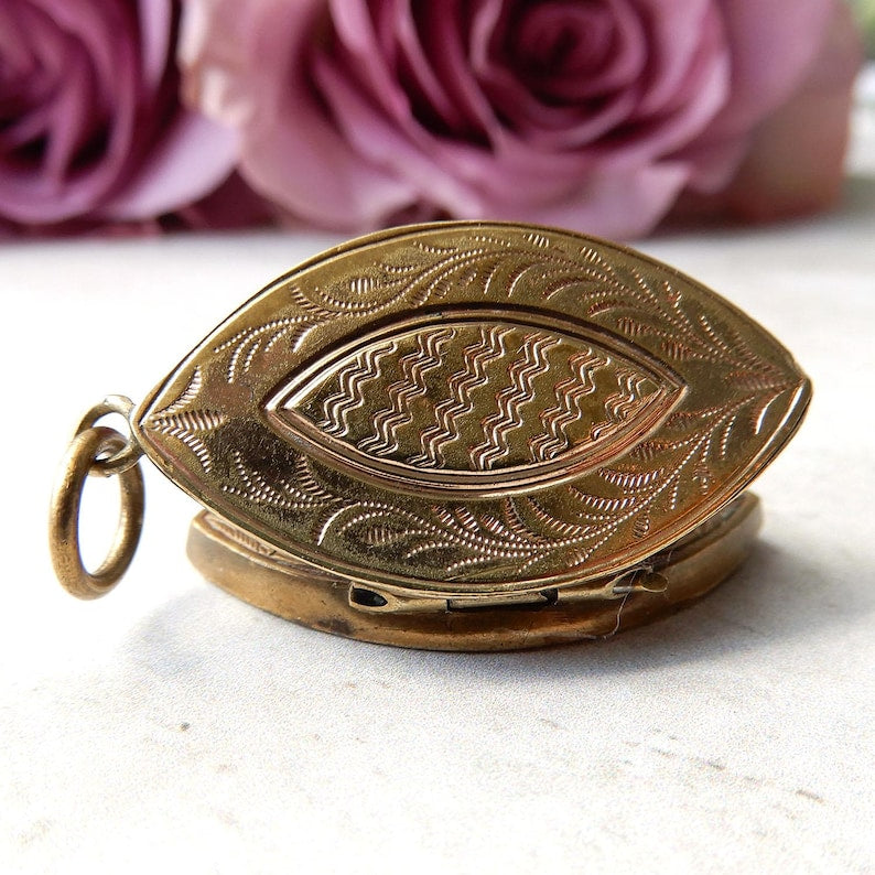 Antique 9ct Gold Back & Front Marquise Locket