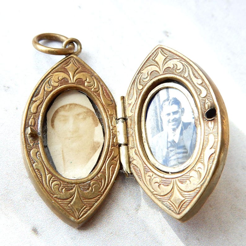 Antique 9ct Gold Back & Front Marquise Locket