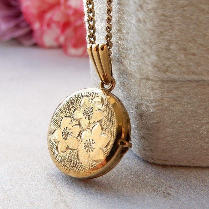 Vintage Rolled Gold Circle Locket with Chain