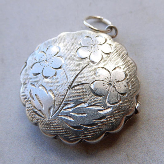 Vintage Sterling Silver Etched Scallop Locket