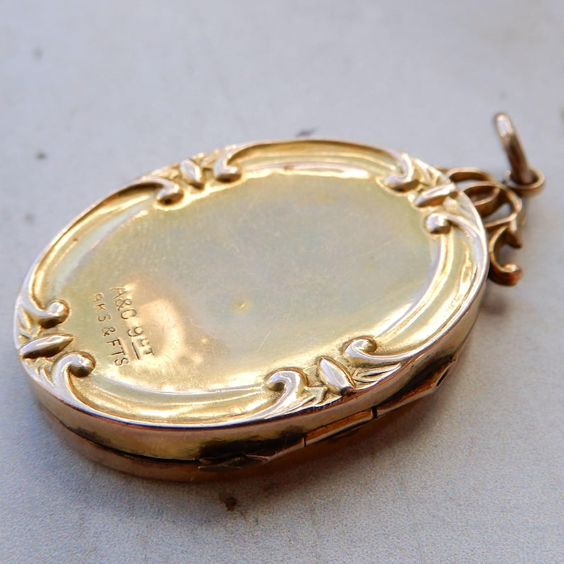 Antique 9ct Gold Back & Front Seed Pearl Locket
