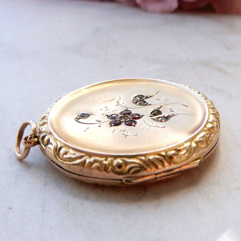 Antique 9ct Gold Back & Front Paste Locket
