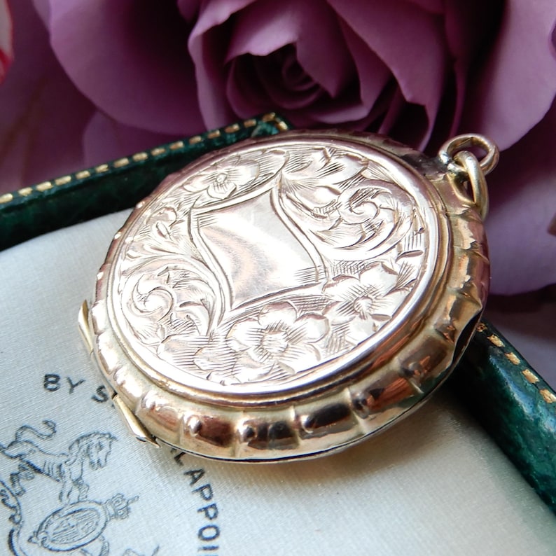 Antique 9ct Gold Back & Front Paste Locket