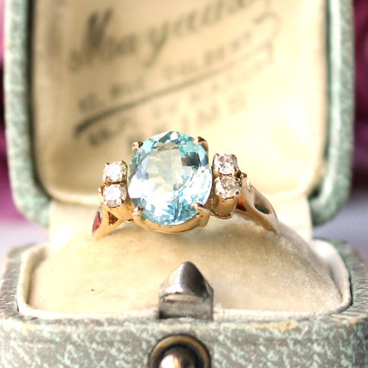 18ct Gold Aqua & Diamond Ring