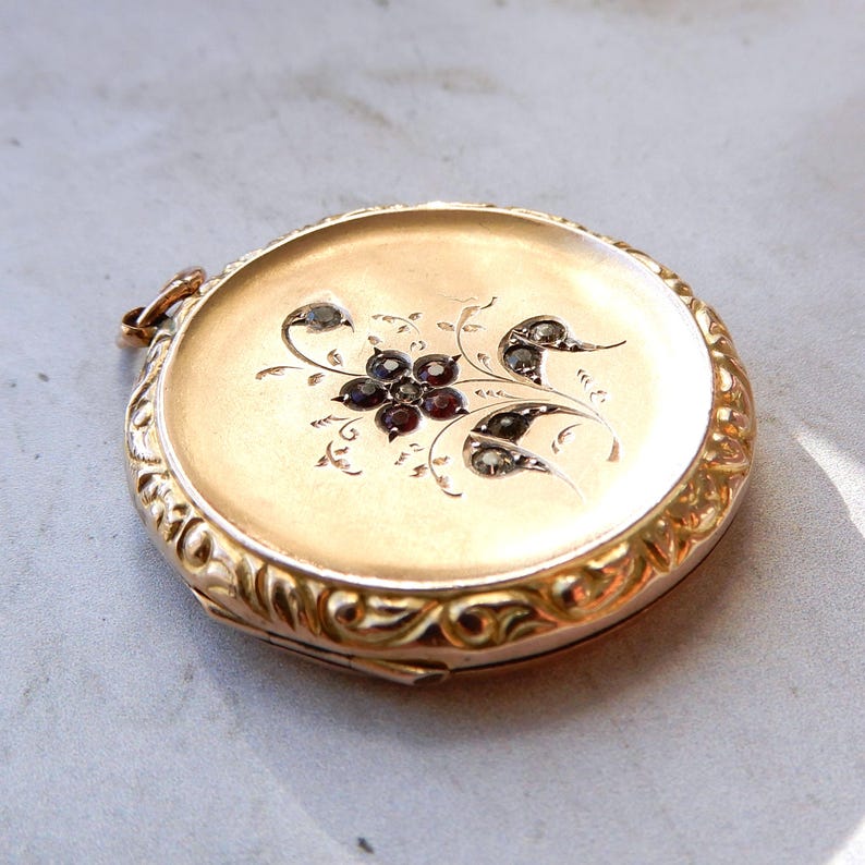 Antique 9ct Gold Back & Front Paste Locket