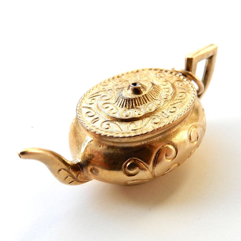 Vintage 9ct Gold Tea Pot Charm 1.7grams