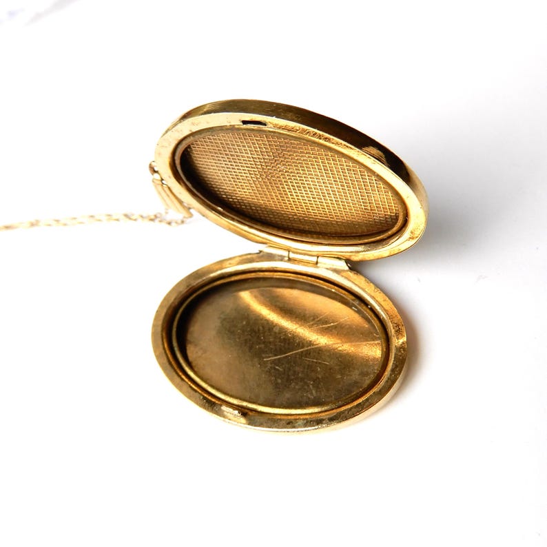 Vintage Rolled Gold Locket with Chain
