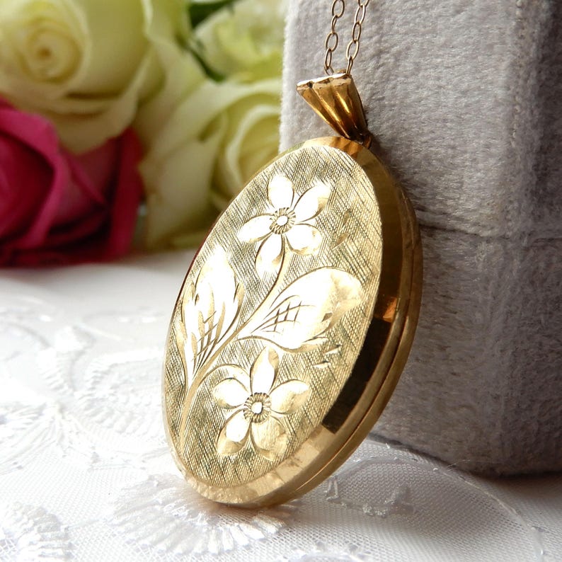 Vintage Rolled Gold Locket with Chain