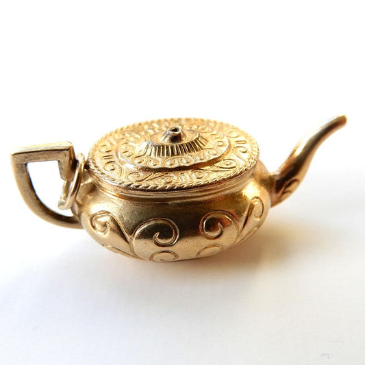 Vintage 9ct Gold Tea Pot Charm 1.7grams
