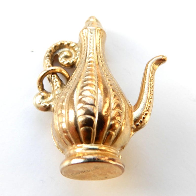 Vintage 9ct Gold Coffee Pot Charm 2.6grams