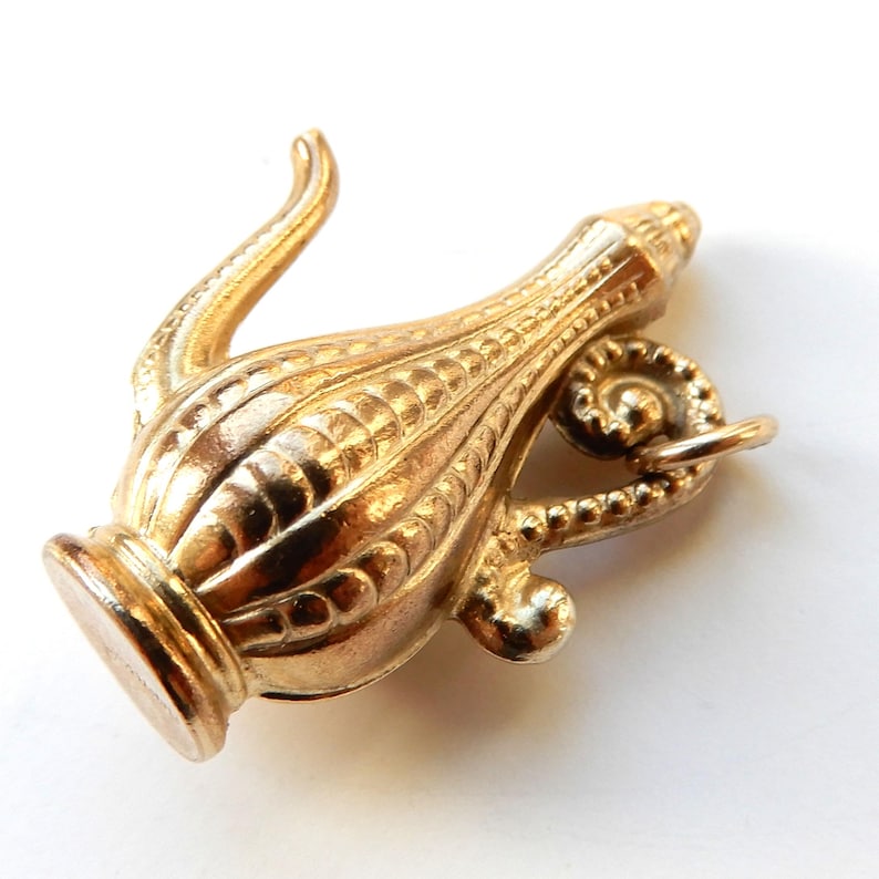 Vintage 9ct Gold Coffee Pot Charm 2.6grams