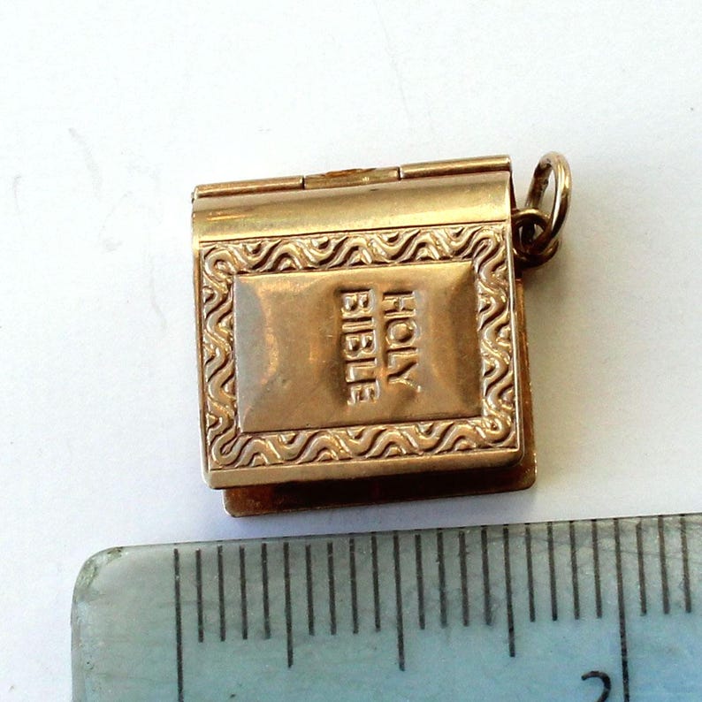 Vintage 9ct Gold Holy Bible Charm 2.2grams