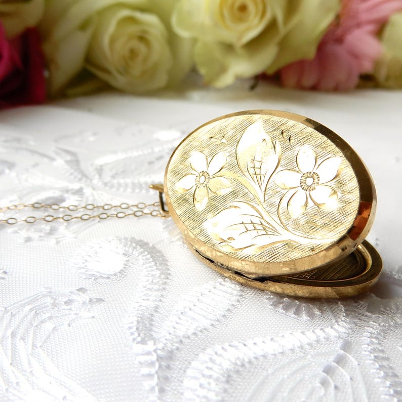 Vintage Rolled Gold Locket with Chain