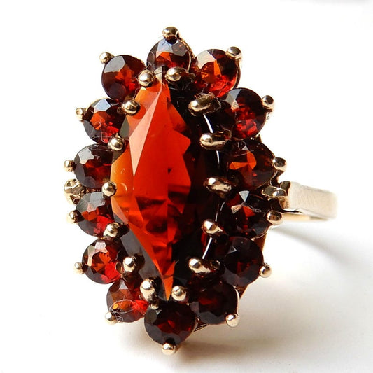 Vintage 9ct Gold Garnet Cluster Ring
